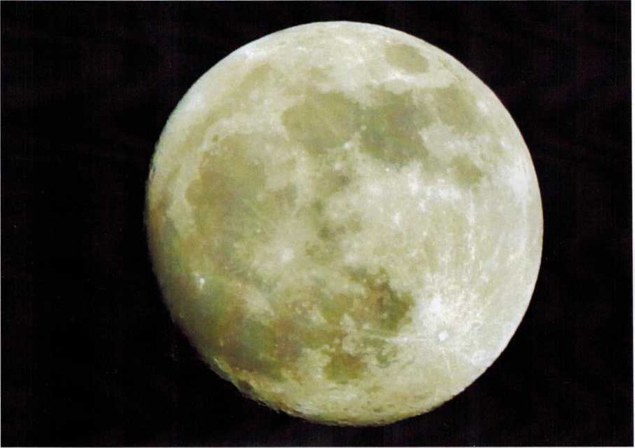 Луна, фото А. Крепышева 2014 года