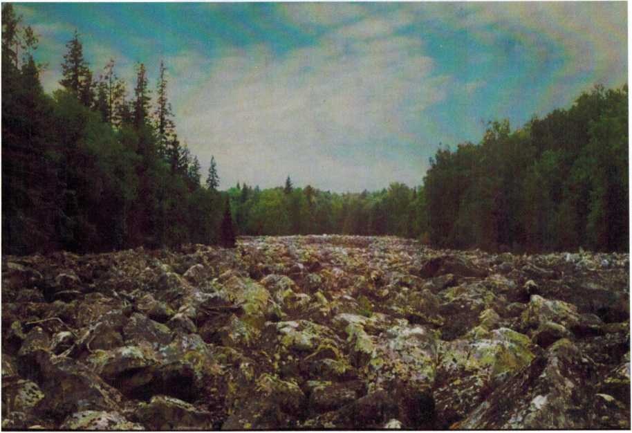 Каменная река Тыгын - 6 км, фото А. Крепышева 2004 года